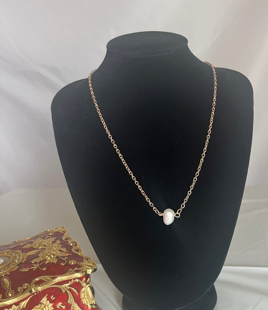 Luna Single-Pearl Choker